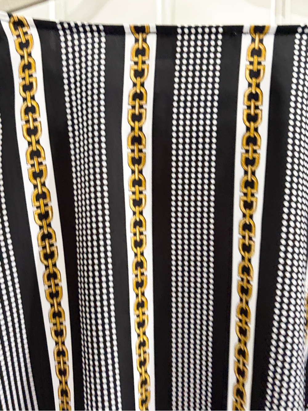 Michael Kors Black, White & Gold Chain-Print Top w Side Tie Detail, M! EUC - Picture 7 of 7